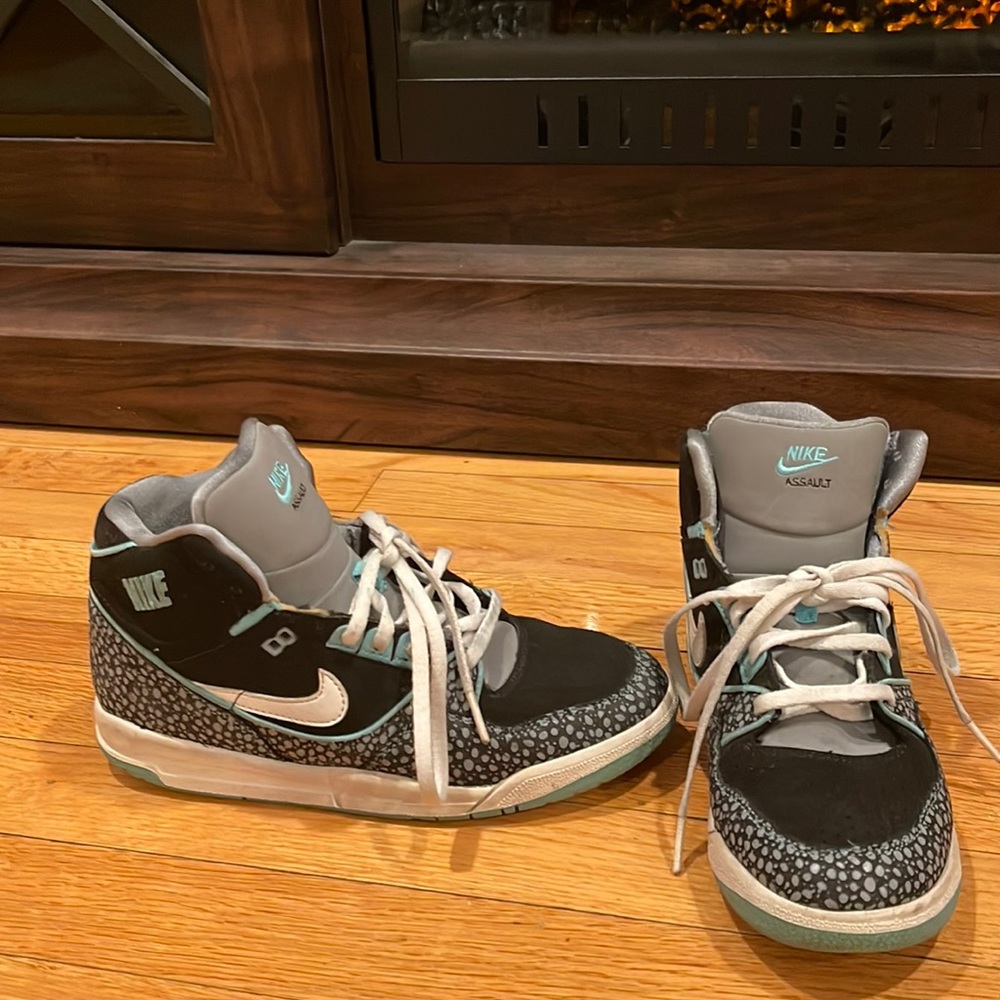 Nike SB dunk high pro sneakers - size 3Y